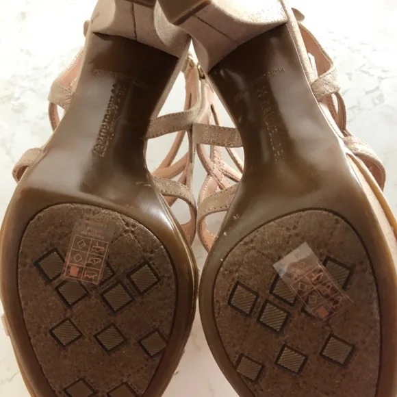 Shoes - Picture 4 of 5